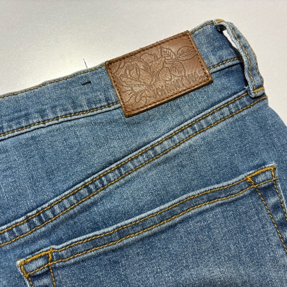 JOHNNY WAS Embroidered Skinny Jeans Boho Stars Moon Womens Size 28 (30x28) - Picture 9 of 16